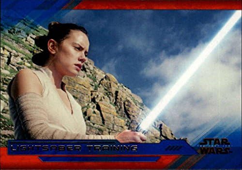 2018 Topps Star Wars The Last Джедаите Series 2 Blue 49 Търговска картичка за обучение световому мечу в в (NM близо до мятному или
