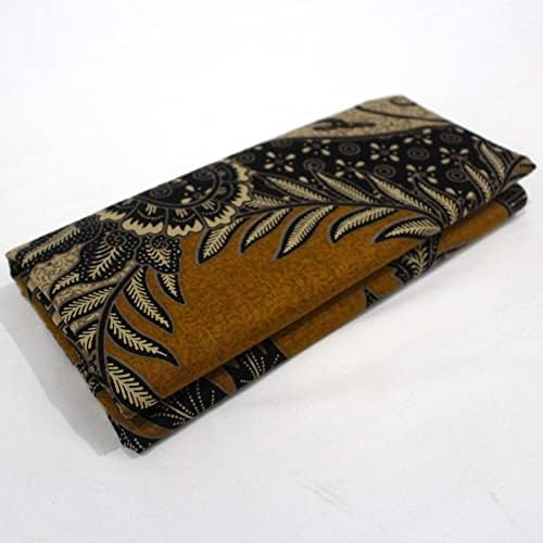 Индонезийски батик, памучен плат, с мотив от комбинация от растения и копията Parang Русак, златисто-жълт