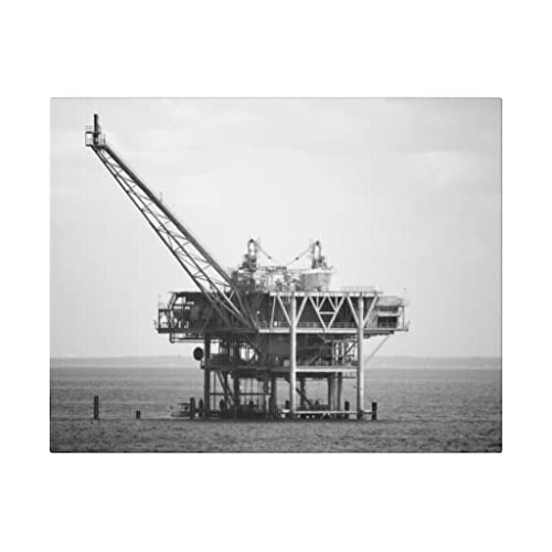 Черно-бяла промишлена инсталация в залива на Океана 16x20 Матиран Платно, Натянутый в рамка, готов за вывешиванию Оригиналната снимка