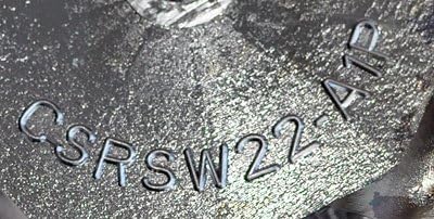 Червена централна покриване на спортни колела RSW22 със Сериен номер CSRSW22-A1P