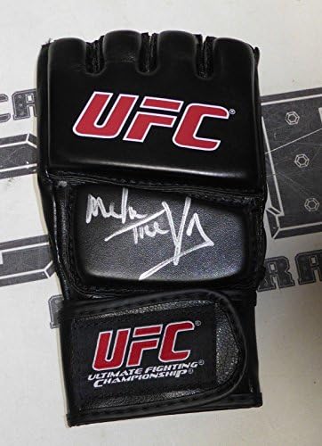 Мелвин Корея подписа ръкавици UFC с автограф на PSA / DNA COA 150 148 132 119 114 109 - Ръкавици UFC с автограф