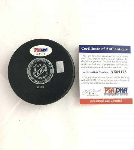 Райли Смит подписа Хокей шайба PSA/DNA Vegas Golden Knights С Автограф - за Миене на НХЛ с автограф