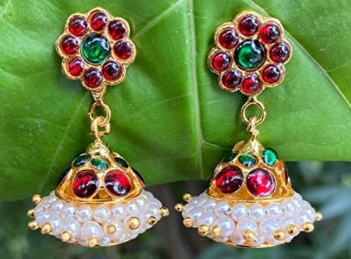 Мечтите@Bharatanatyam Двуслойни обеци Jhumki със злато, украсени с червени и зелени камъни Кемпу