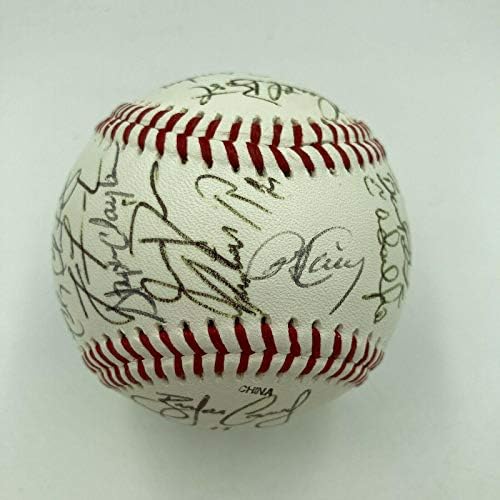 На 1990-те години с Екипа на Хагерстаун Санс Торонто Блу Джейс Подписа Договор с по-ниска Бейзболна лига - Бейзболни топки с автографи