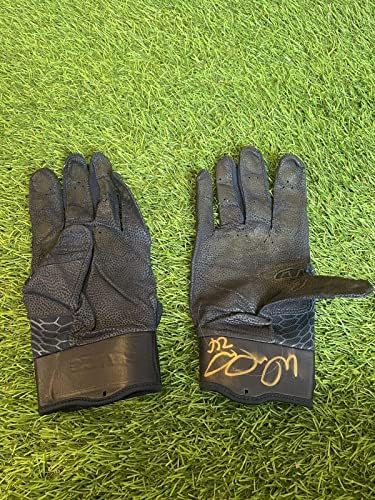 Уилям Контрерас Атланта Брейвз използвал ръкавици за игра вата 2021, подписани ЛОА МЕЙДЖЪР лийг бейзбол, използвани ръкавици за игра