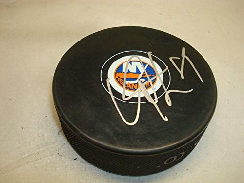 Кори Конахер подписа хокей шайба Ню Йорк Айлъндърс с автограф 1А - Autograph NHL Pucks